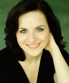 https://cdn.myanimelist.net/images/voiceactors/1/33623.jpg