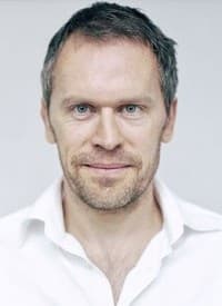 https://cdn.myanimelist.net/images/voiceactors/1/49017.jpg