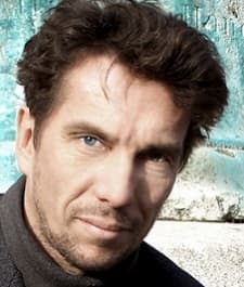 https://cdn.myanimelist.net/images/voiceactors/1/51908.jpg