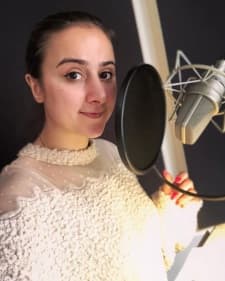 https://cdn.myanimelist.net/images/voiceactors/1/87022.jpg