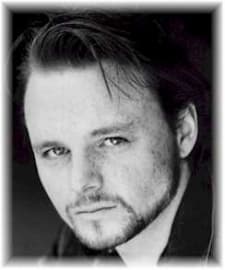 https://cdn.myanimelist.net/images/voiceactors/2/5871.jpg