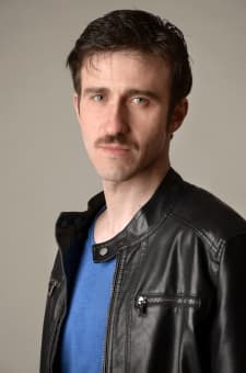 https://cdn.myanimelist.net/images/voiceactors/2/73610.jpg